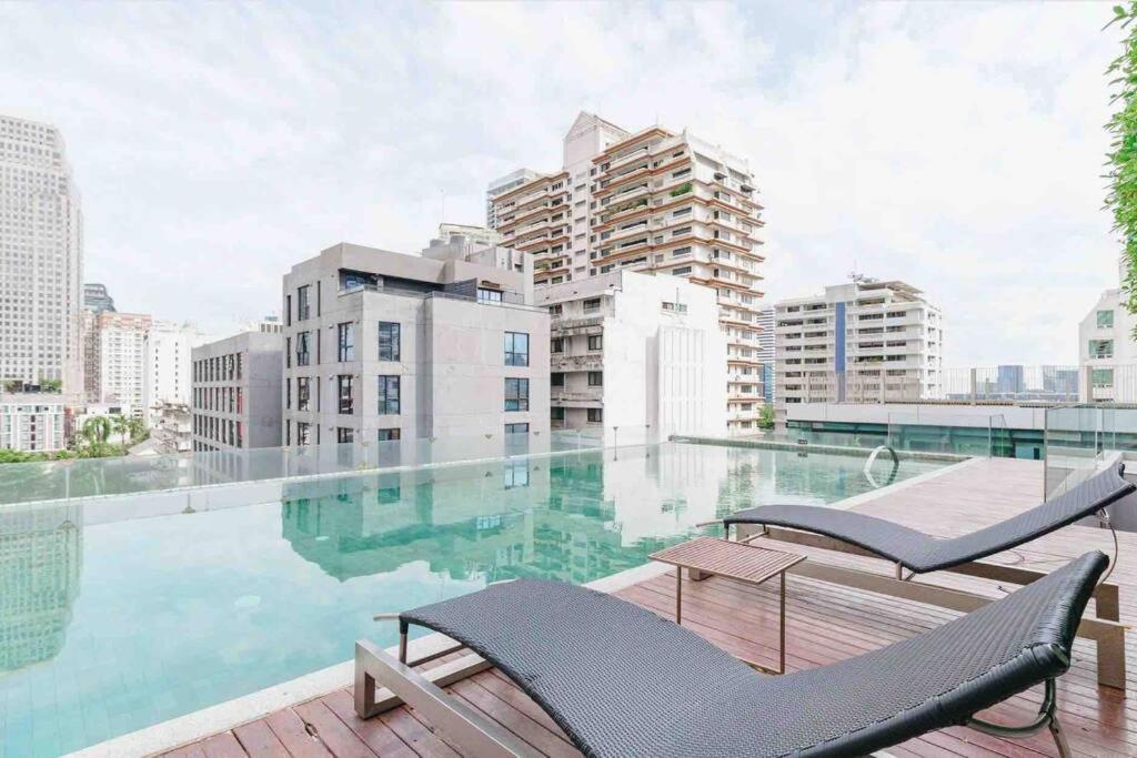 Stylish 1 Bedroom, Nice Pool,Bts Asok, Sukhumvit بانكوك المظهر الخارجي الصورة
