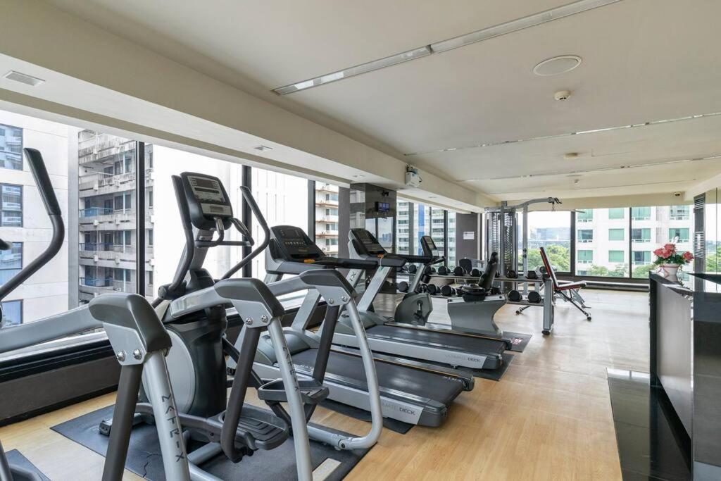 Stylish 1 Bedroom, Nice Pool,Bts Asok, Sukhumvit بانكوك المظهر الخارجي الصورة