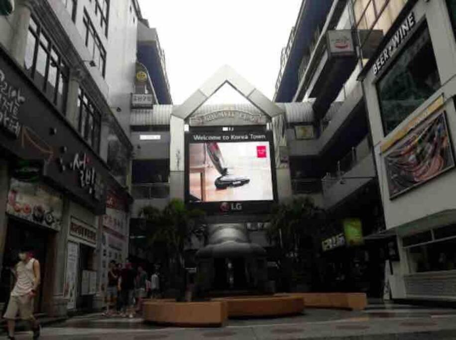 Stylish 1 Bedroom, Nice Pool,Bts Asok, Sukhumvit بانكوك المظهر الخارجي الصورة