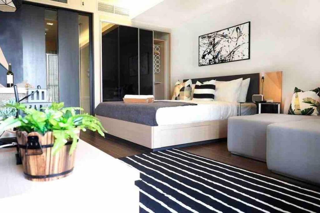 Stylish 1 Bedroom, Nice Pool,Bts Asok, Sukhumvit بانكوك المظهر الخارجي الصورة