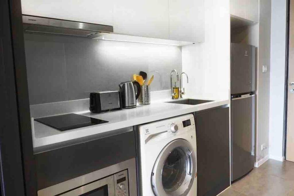 Stylish 1 Bedroom, Nice Pool,Bts Asok, Sukhumvit بانكوك المظهر الخارجي الصورة